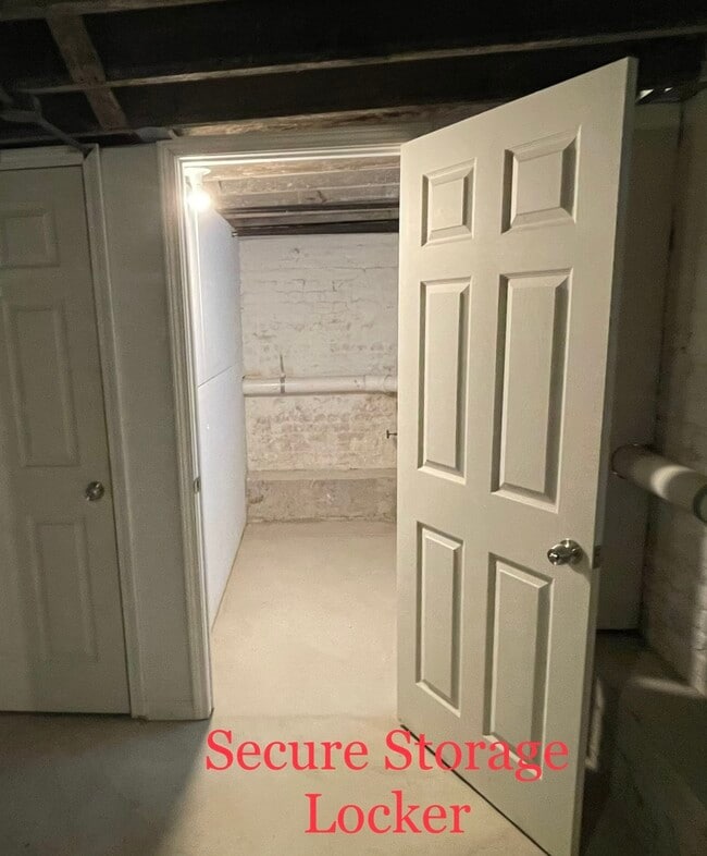 Building Photo - 1838 Ashland Ave