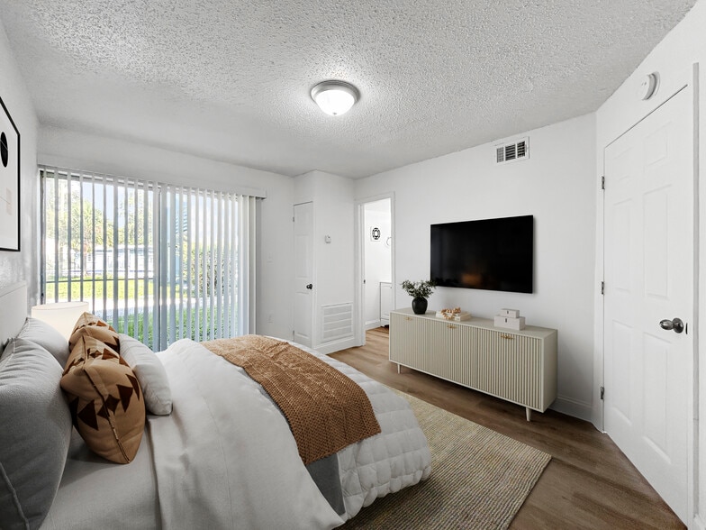 Building Photo - Cinnamon Cove Apartments