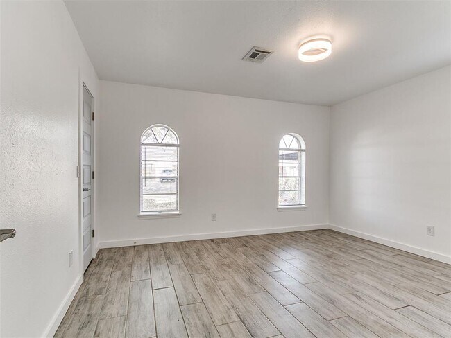 Building Photo - 2808 SW 88th St