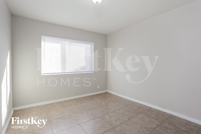 Building Photo - 1701 Sweeney Ave