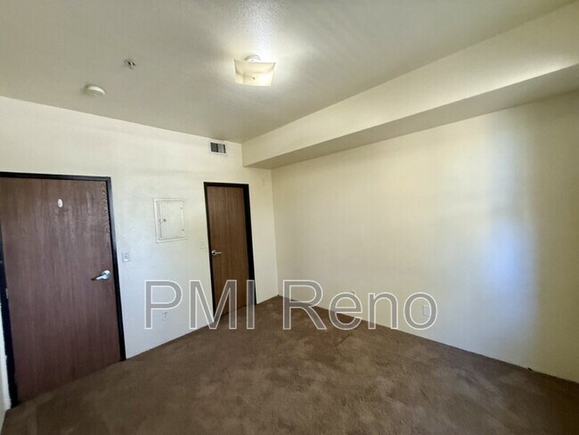 Building Photo - 1600 I St