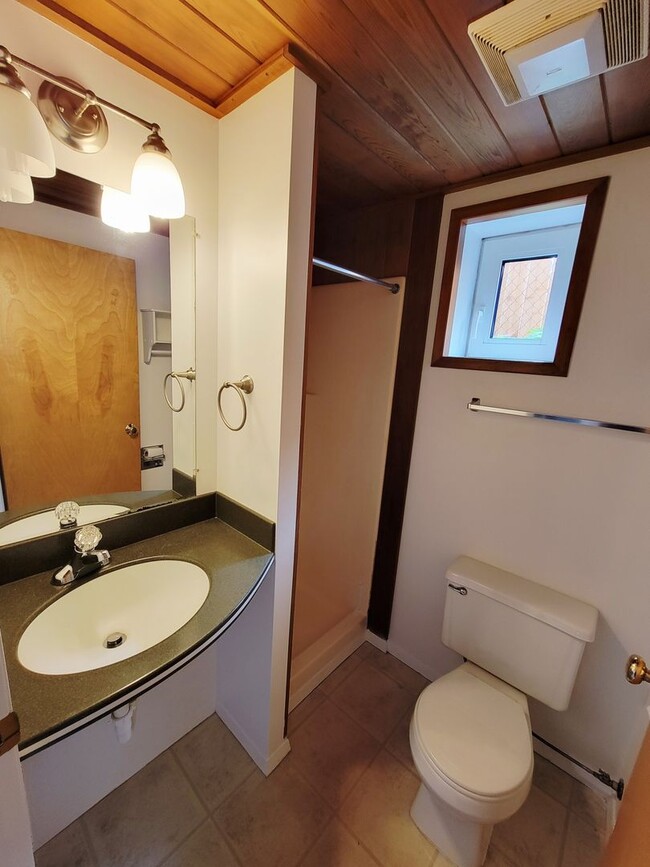 Building Photo - 294