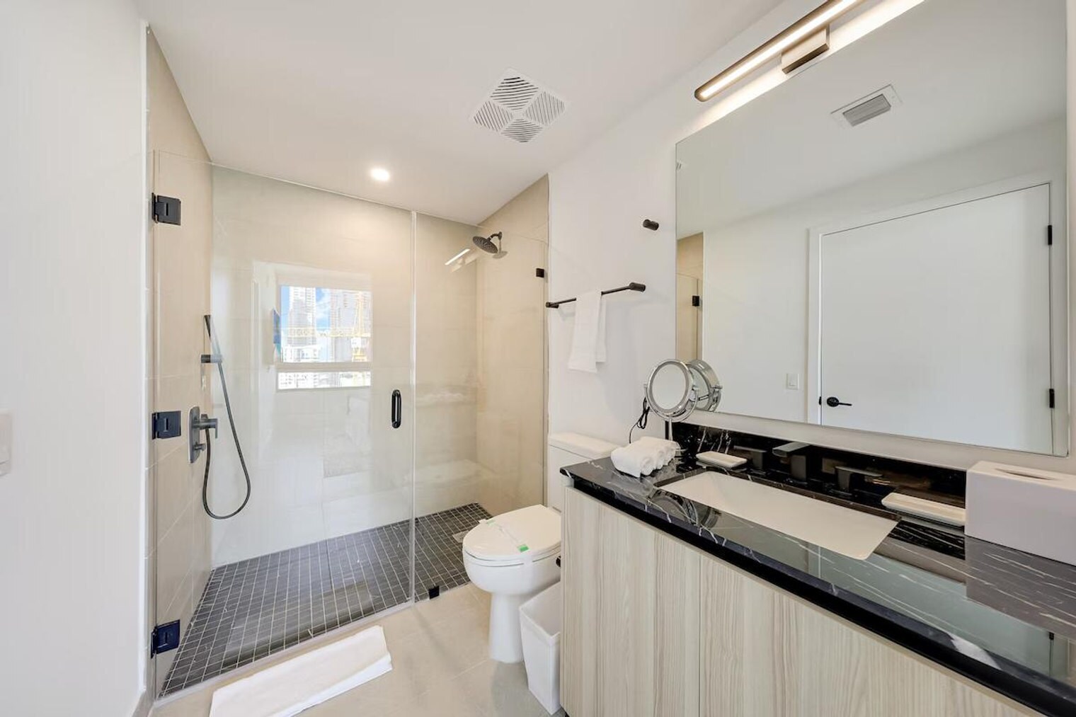 Building Photo - 40 NW 3rd St