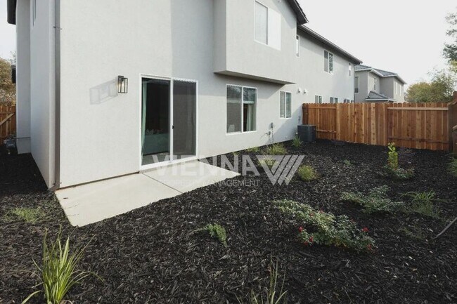 Building Photo - 5843 Del Campo Ln