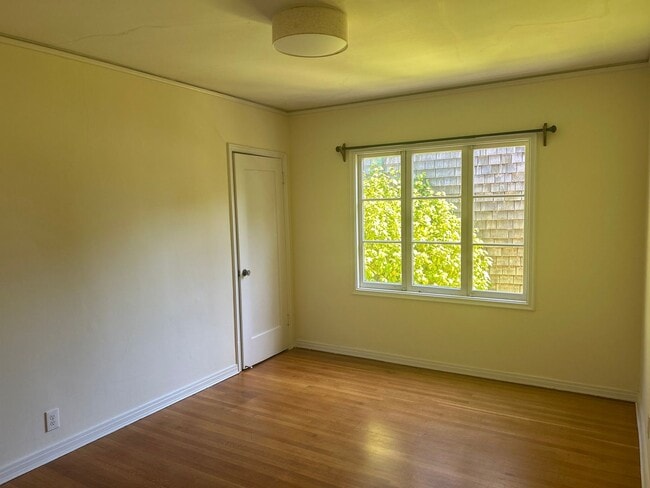 Building Photo - Beautiful North Berkeley 4-Bedroom