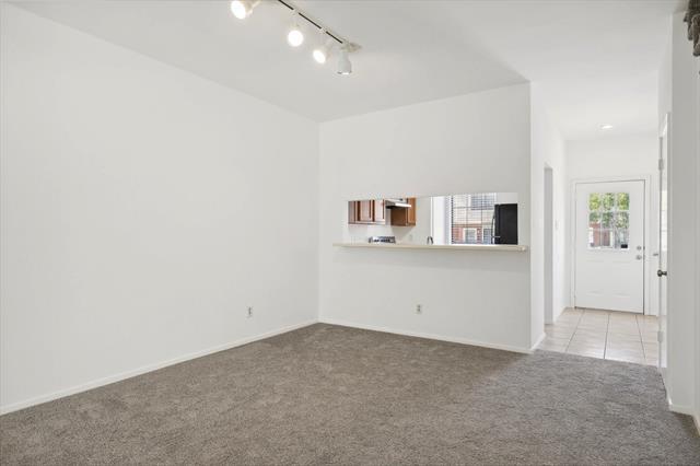 Building Photo - 204 Samuel Blvd