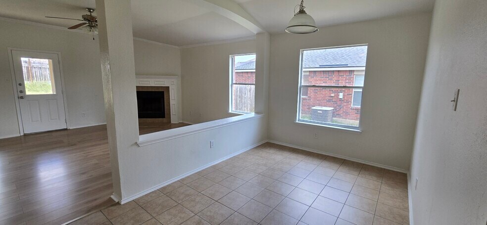 Building Photo - 6206 Taree Loop
