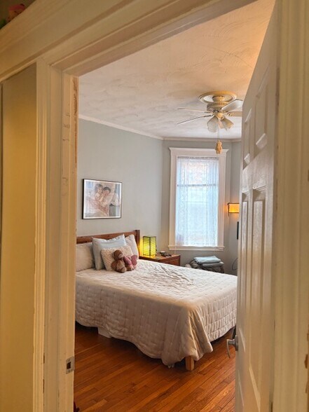 Building Photo - 51 Park Dr