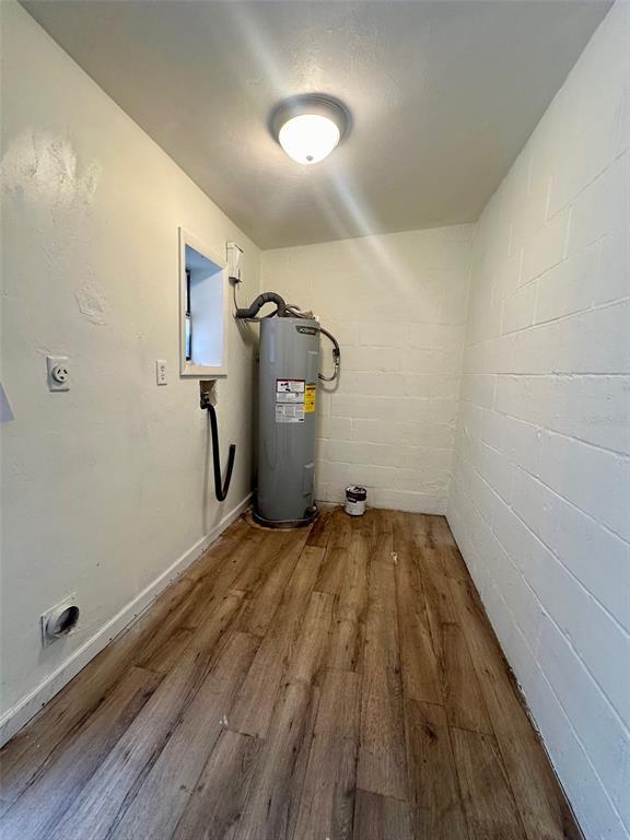 Building Photo - 651 NE Waldo Rd