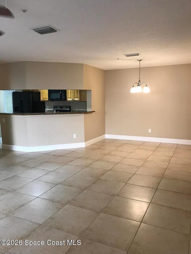 Building Photo - 7667 N Wickham Rd