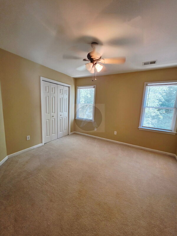 Building Photo - 236 Flagstone Way