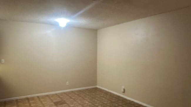 Building Photo - 425 N Lamb Blvd