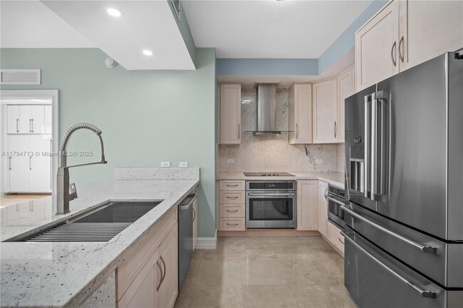 Building Photo - 1650 Galiano St