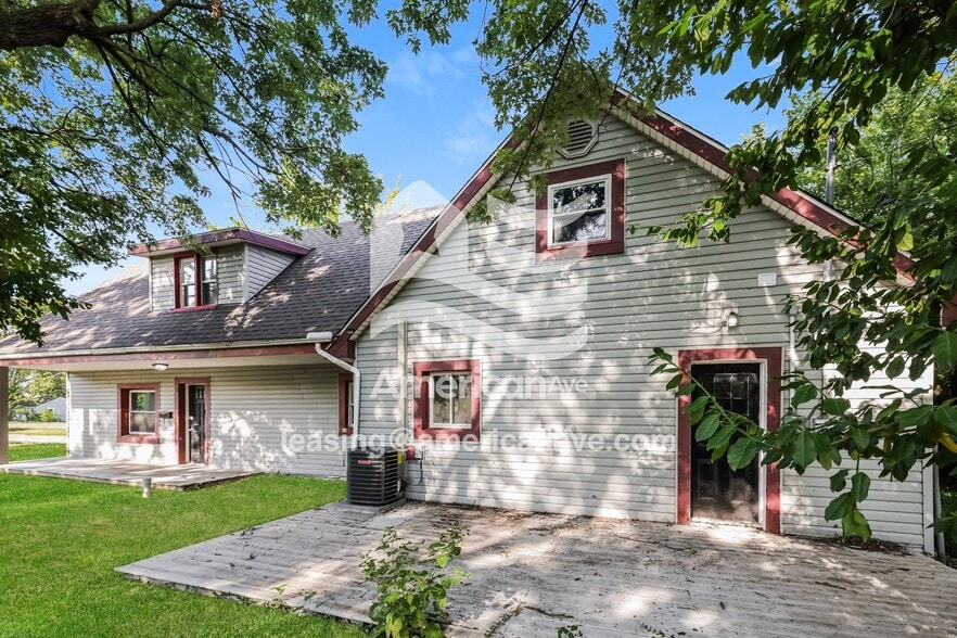 Building Photo - 3527 Pittsburg Ave