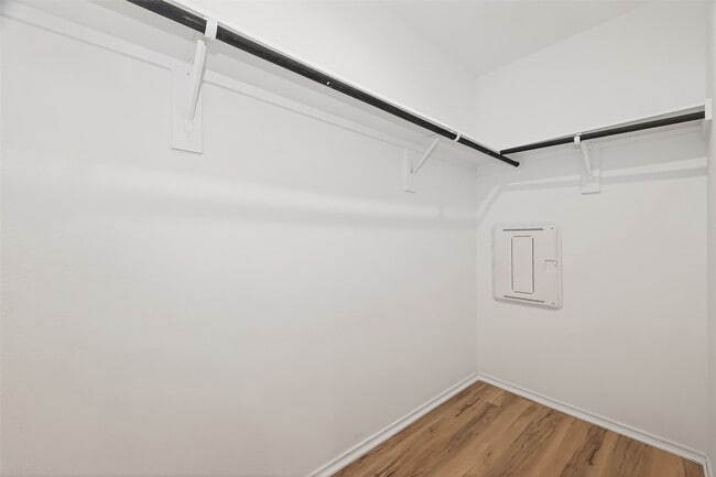 Building Photo - 21522 Violet Rdg Rd