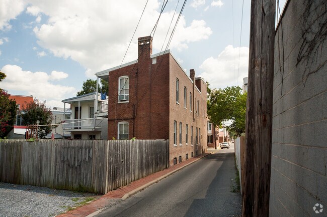 Building Photo - 25 W 3rd St