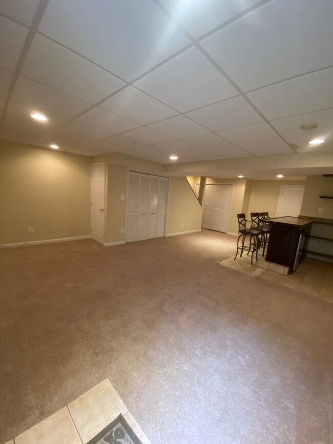 Building Photo - Charming 3 Bedroom/2 Full Bath/2 Half Bath Townhome in Constant Friendship, MD!