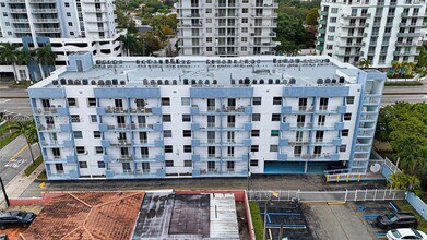 Building Photo - 2575 SW 27th Ave