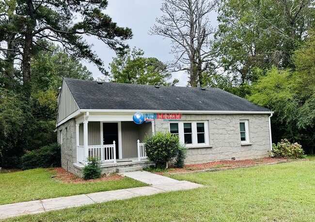 Primary Photo - Renovated 4-bedroom ranch in Stone Mountain
