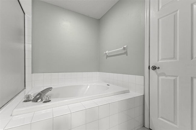 Building Photo - 1717 Arabian Ln