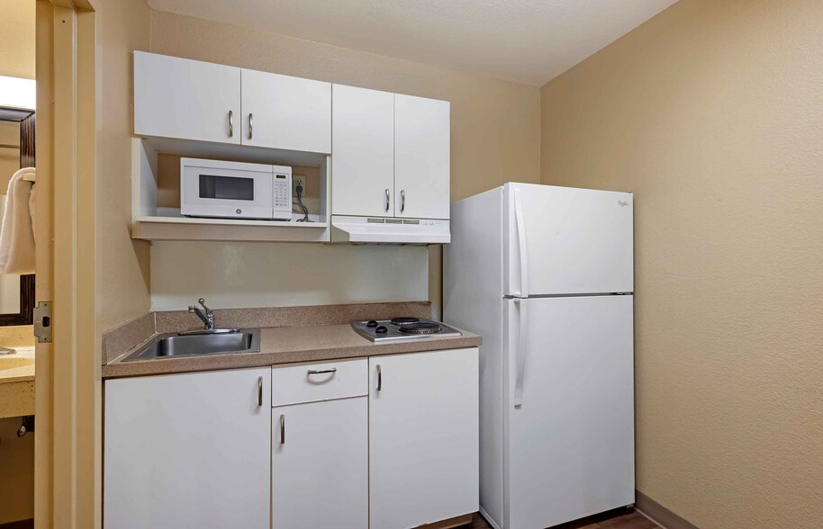 Building Photo - Furnished Studio-Denver - Lakewood South