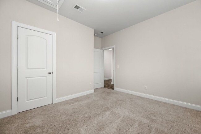 Building Photo - 1028 Holland Ridge Wy