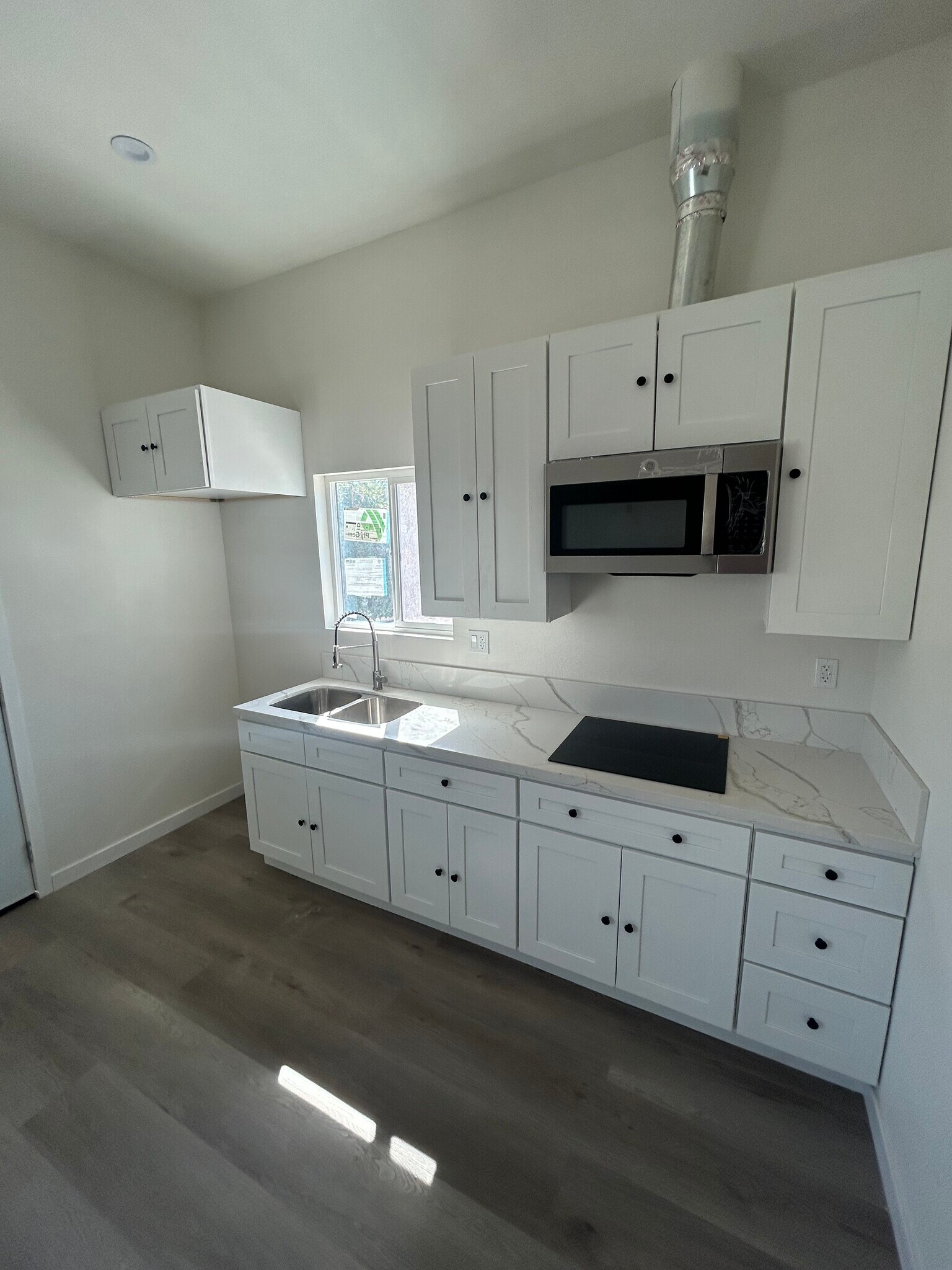 Building Photo - 7948 Aura Ave
