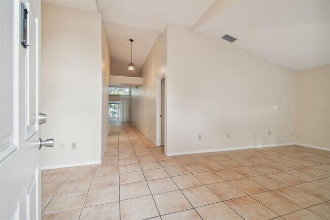 Building Photo - 2342 Tioga Dr