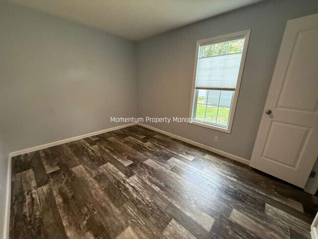 Building Photo - 7040 Hilton Dr