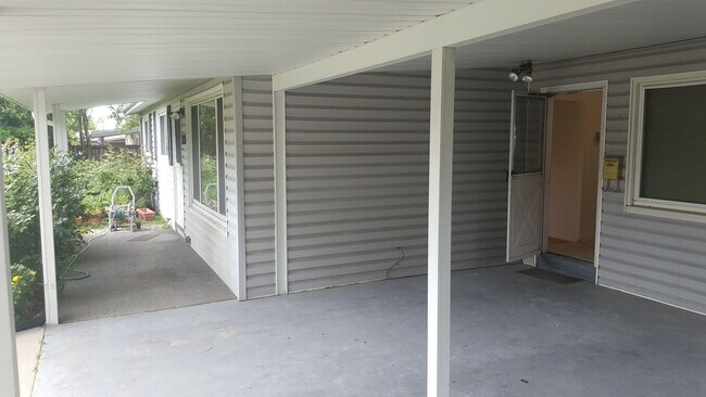 Building Photo - 314 W 1200 N
