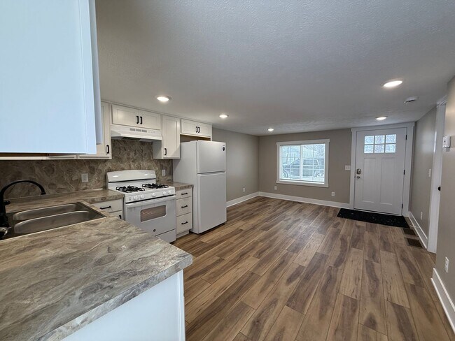 Building Photo - Like New! - 1 Bedroom Home in Muskegon