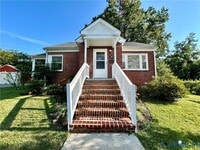Building Photo - 411 Hillcrest Ave
