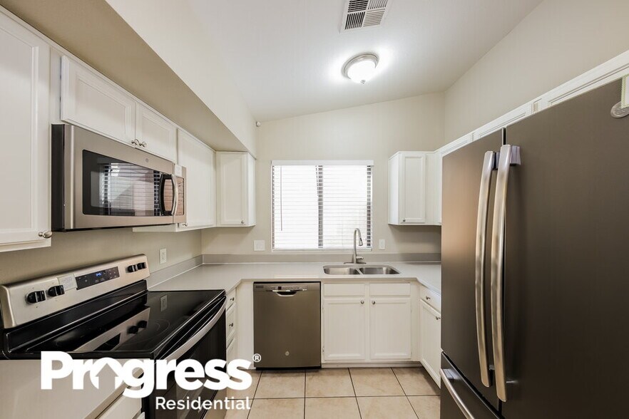 Building Photo - 3814 W Marconi Ave