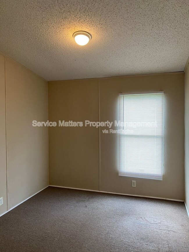 Building Photo - 4021 Thomas St