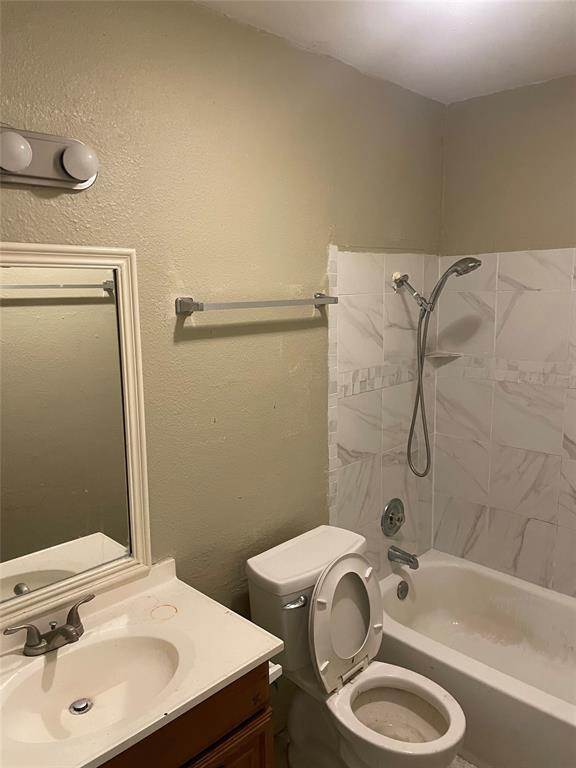 Building Photo - 4704 Lambs Ln