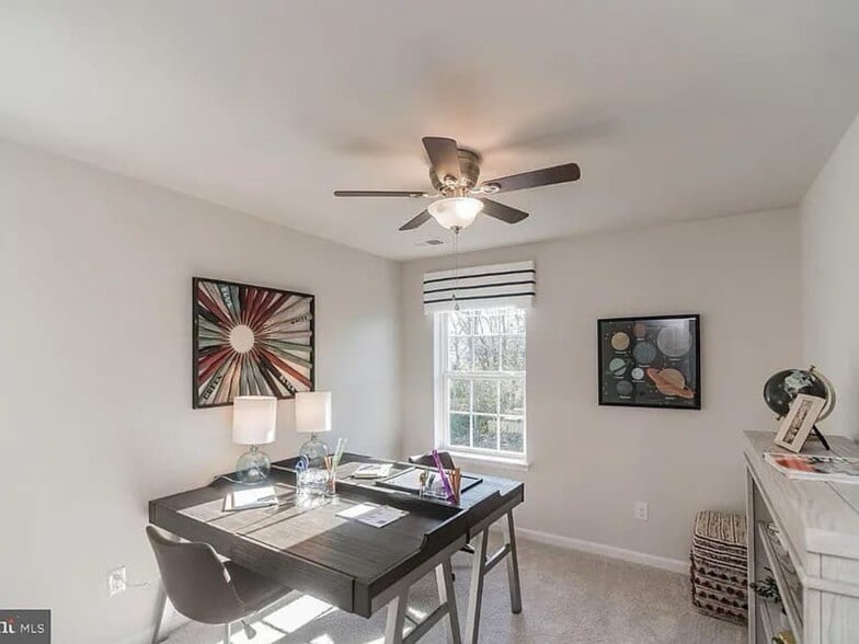 4th bed room - 377 Aylesbury Ln