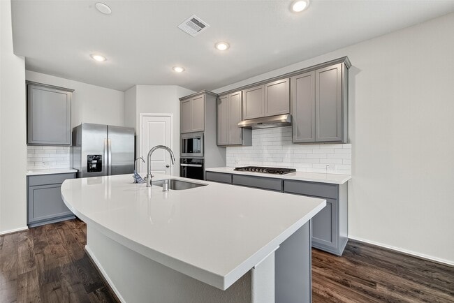 Building Photo - 411 Sunlit Vly Cir