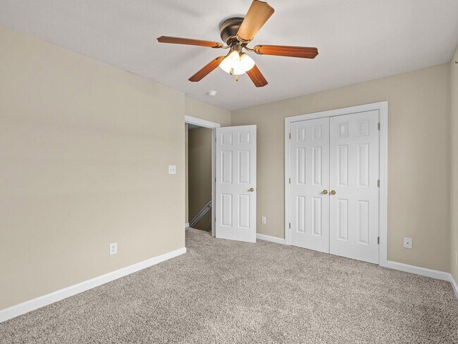 Building Photo - 210 Bridgewood Dr
