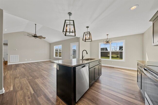 Building Photo - 148 Hillridge Ct