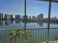 Building Photo - 2861 Leonard Dr