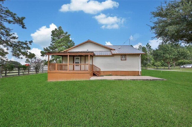 Building Photo - 35839 Skyview Rd