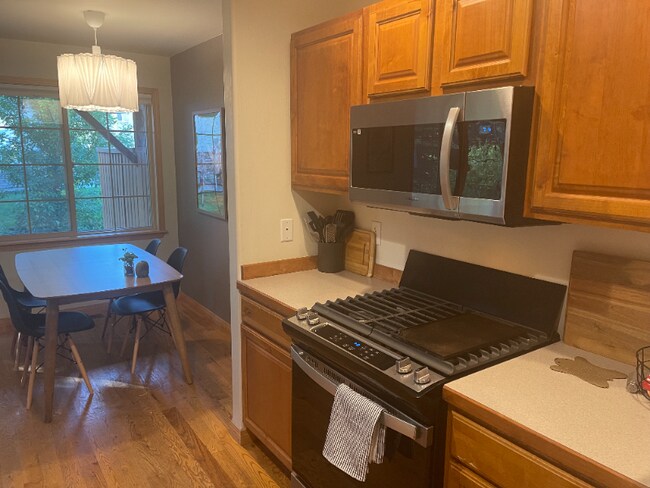 Primary Photo - 2938 Warbler Way
