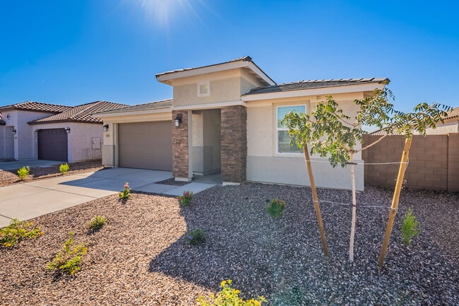 Building Photo - 8147 E Paloma Ave
