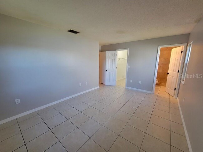 Building Photo - 3128 Munson St