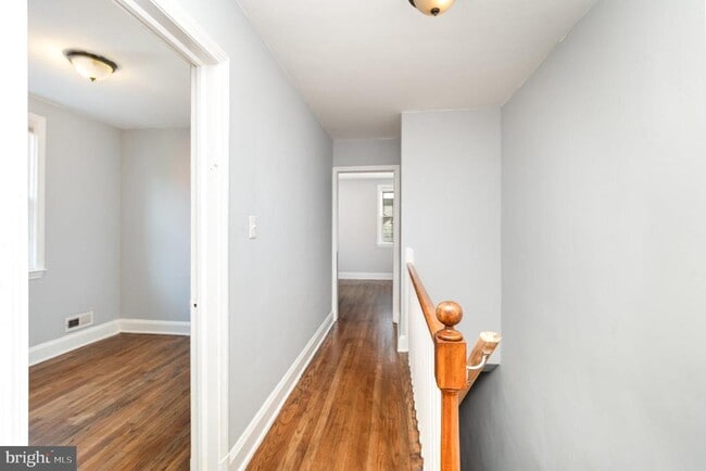 Building Photo - 218 Maryland Ave