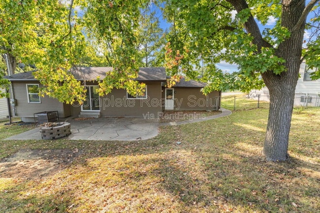 Building Photo - 10768 Runningbrook Dr