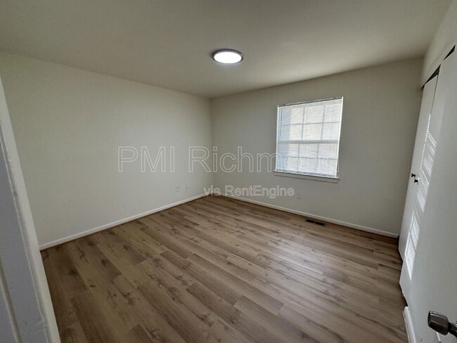 Building Photo - 1515 Stowmarket Ct