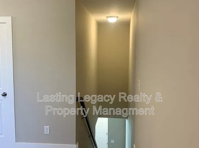 Building Photo - 1745 Eastfall St