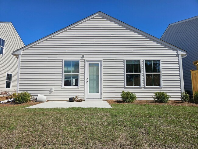 Building Photo - Unfurnished 3 Bedroom, 2 bath home - Hampstead - Brookfield Branch Community