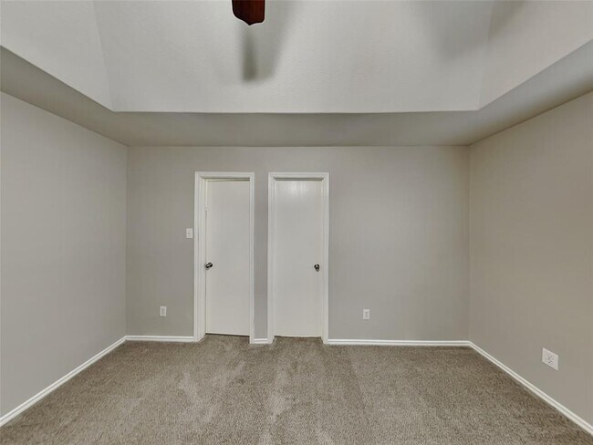 Building Photo - 2311 Shady Birch Dr